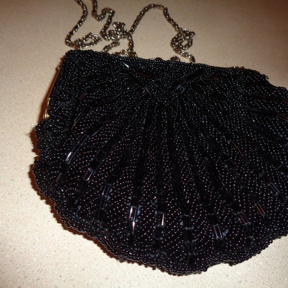 VINTAGE BLACK BEADED PURSE BY COLORIFFICS , SILVER CHAIN SHOUDER STRAP - Picture 4 of 10